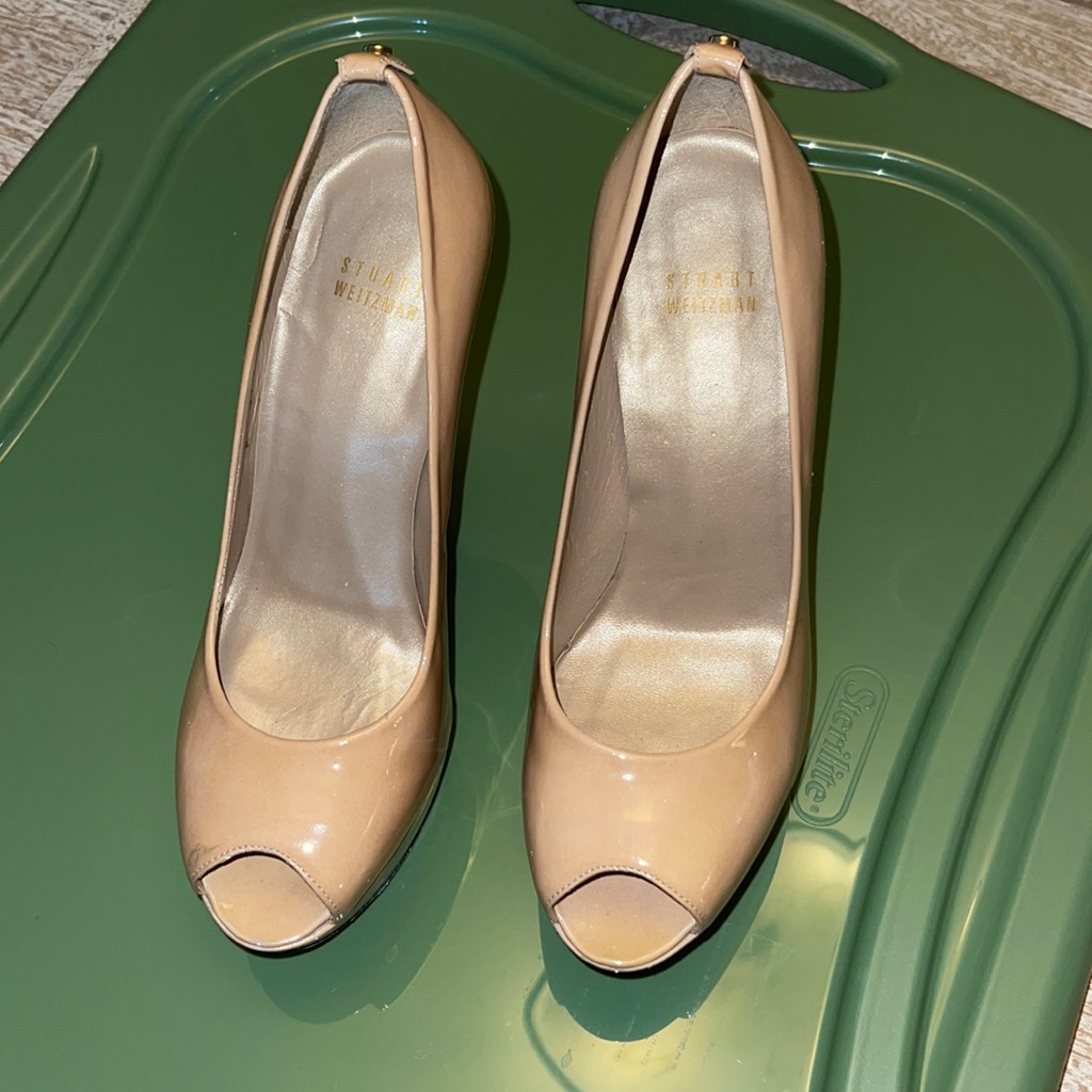 Stuart Weitzman Avignon Peep-Toe Platform